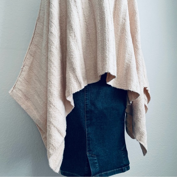 Yummy Sweater Poncho - Picture 12 of 15